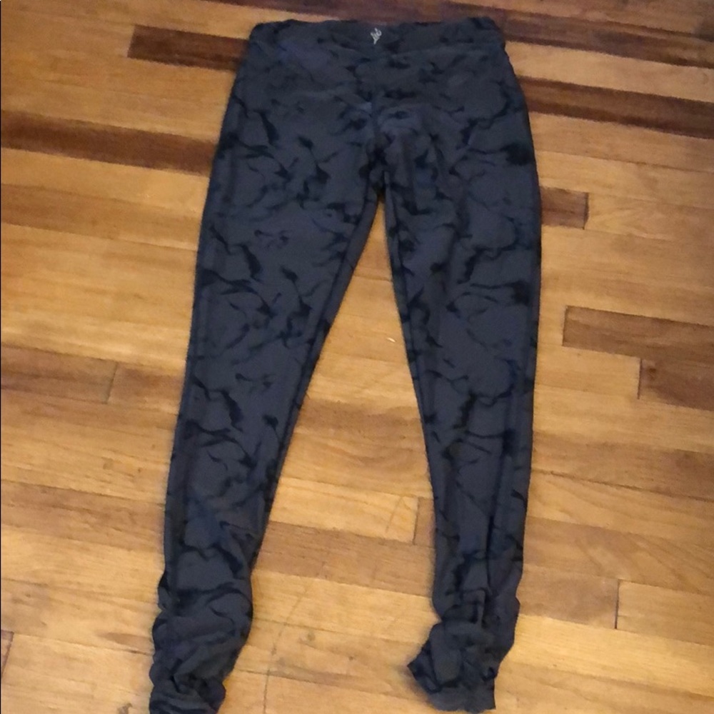 Cozy orange sequoia leggings- small